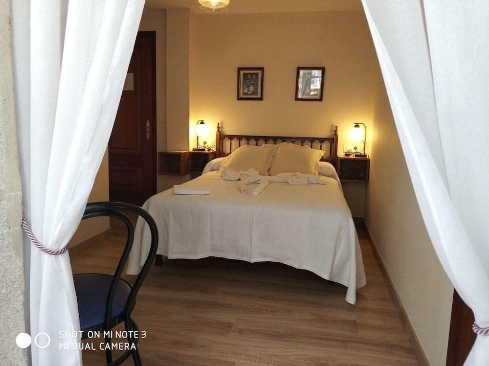 Pension Pura Cuntis Extérieur photo
