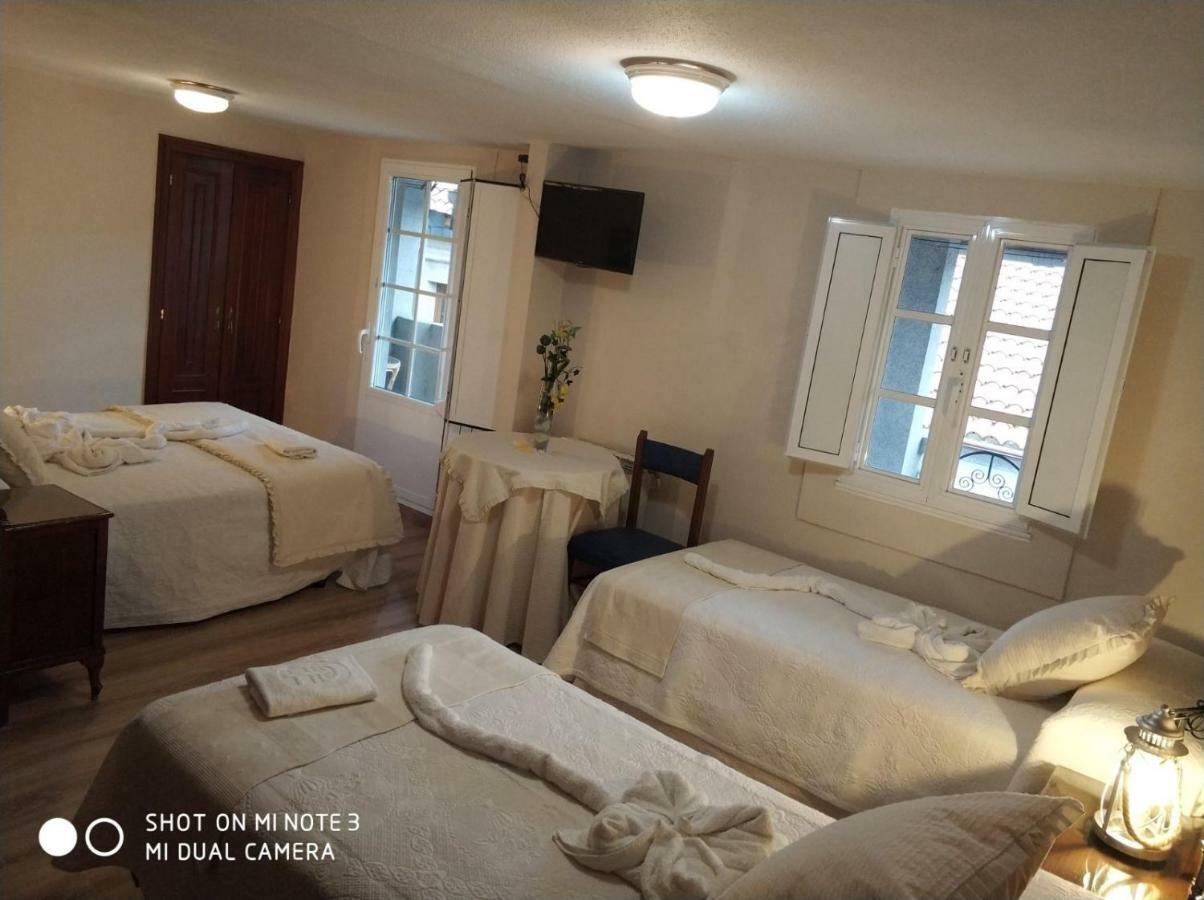 Pension Pura Cuntis Extérieur photo